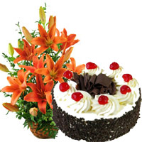 Flowers and Cakes in India