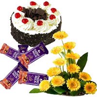 Cheapest Flowers in India Consisting Wedding cake to India